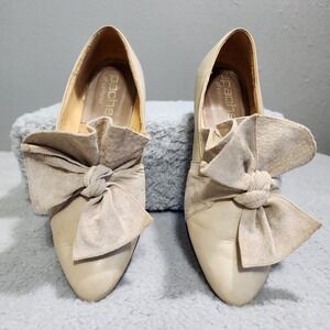 Apache of California Womens Leather Slip On Dress Shoes Size 6 Beige Bow‎